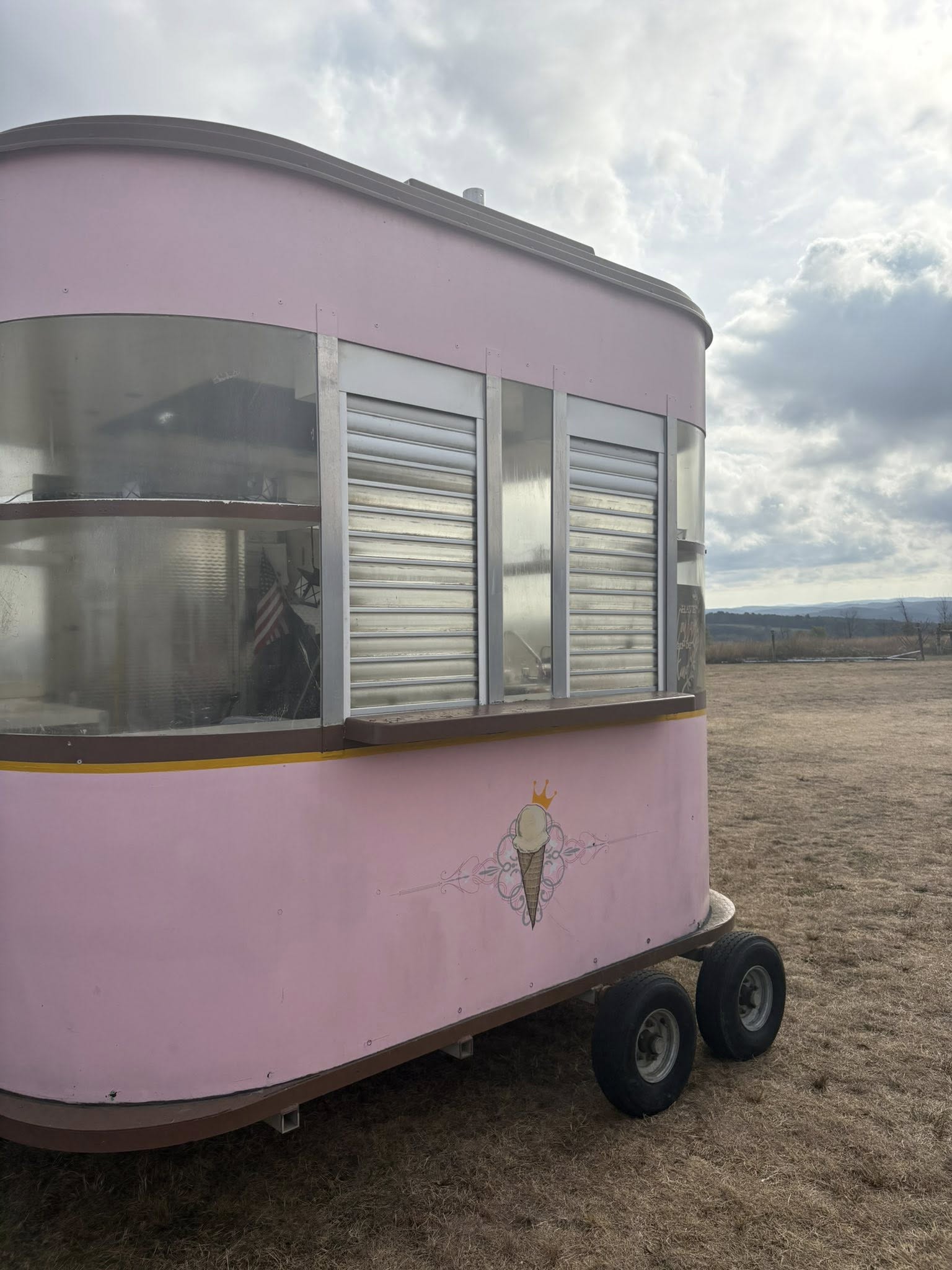 Queen City Creamery ice cream truck at wedding venue