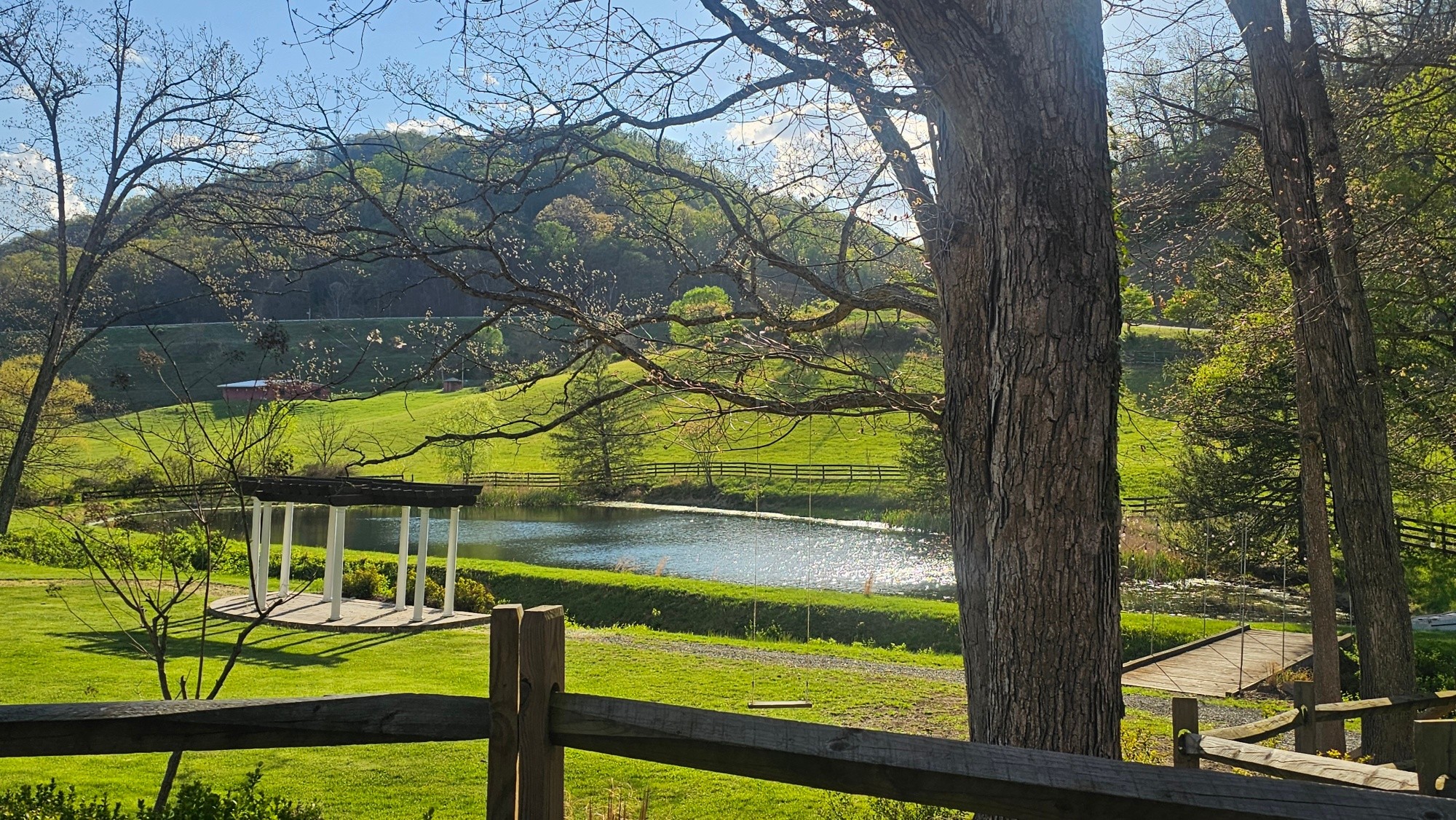 Stonebridge Manor ceremony space wedding setup