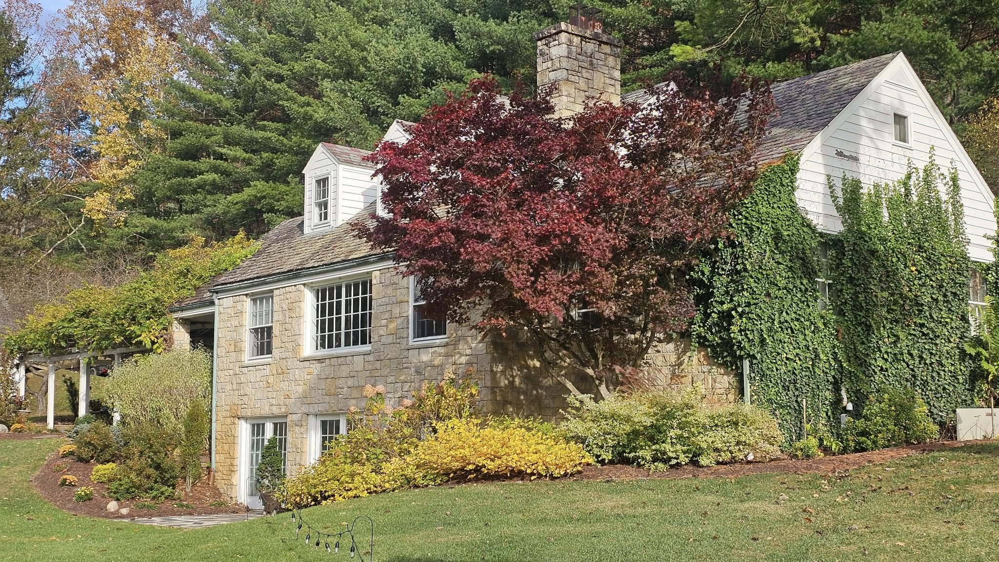 The StoneBridge Manor wedding venue exterior Cumberland Maryland